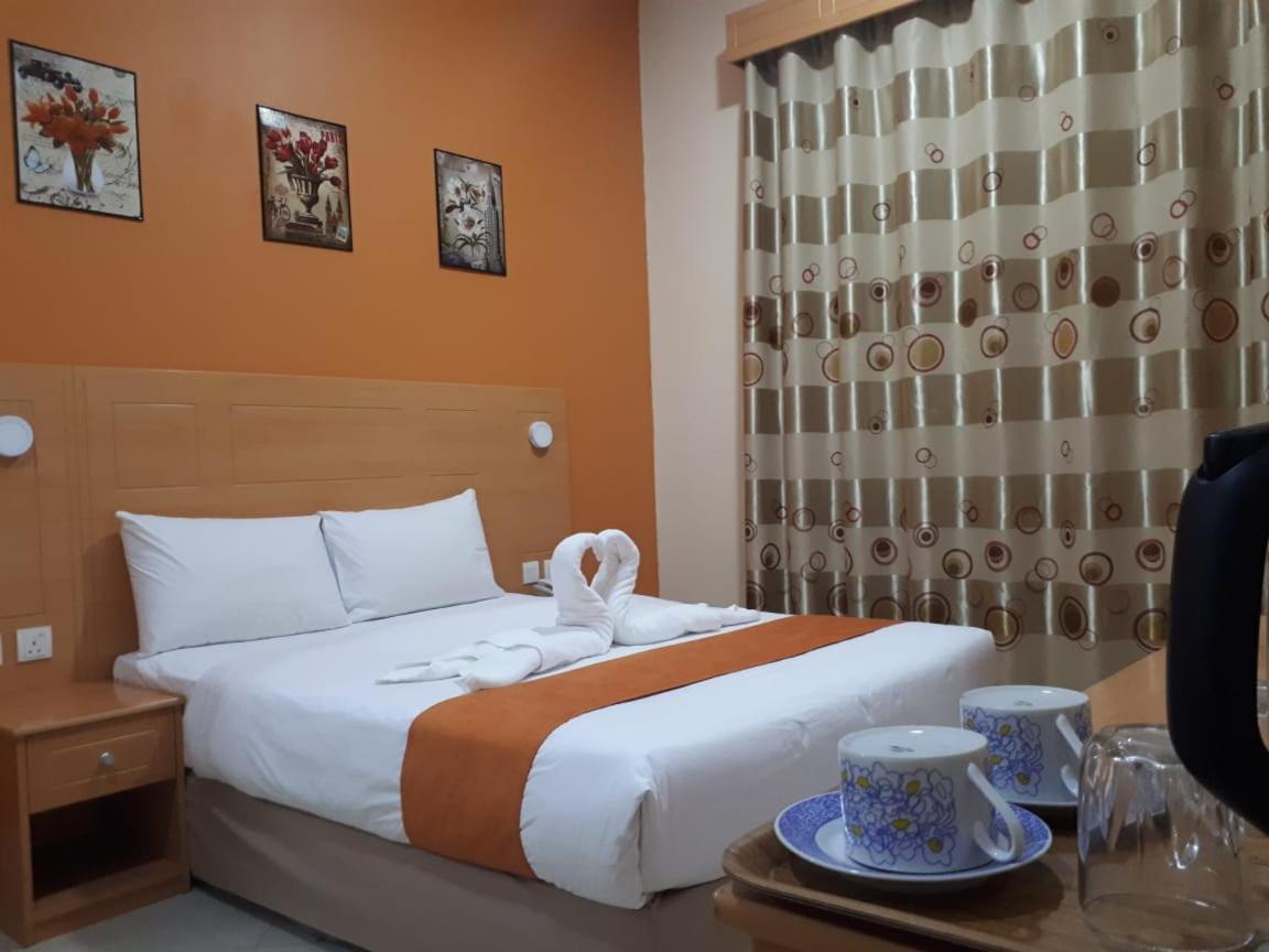 Al Salam Inn Hotel Suites Дубай Екстериор снимка